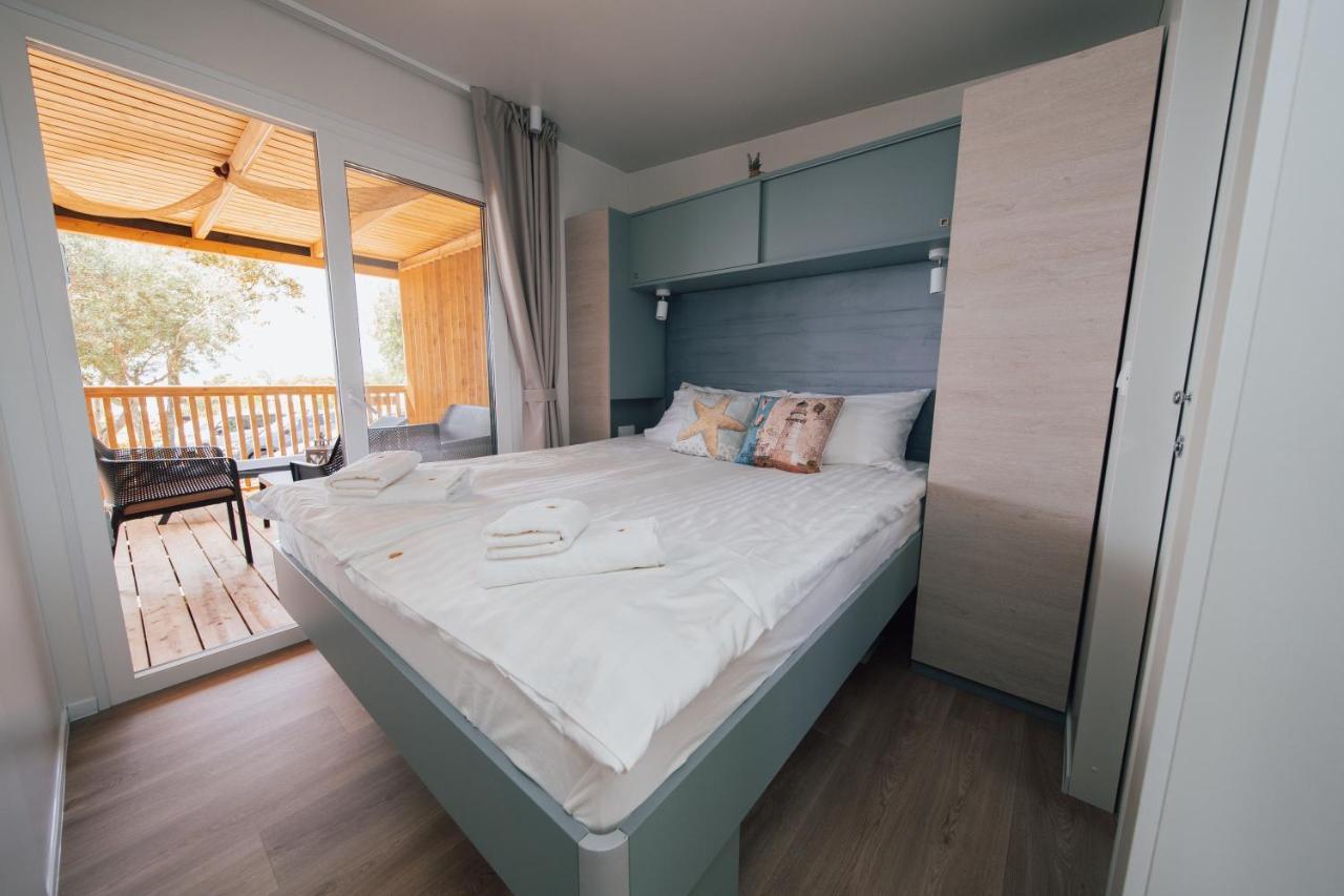 Mobile Homes Selce - Lighthouse Экстерьер фото